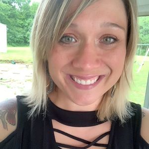 Meet your Posher, April